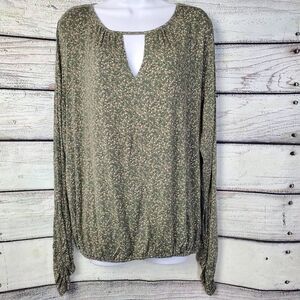 Daytrip XL Green Floral Long Sleeve Blouse Keyhole Neck Stretch Hem